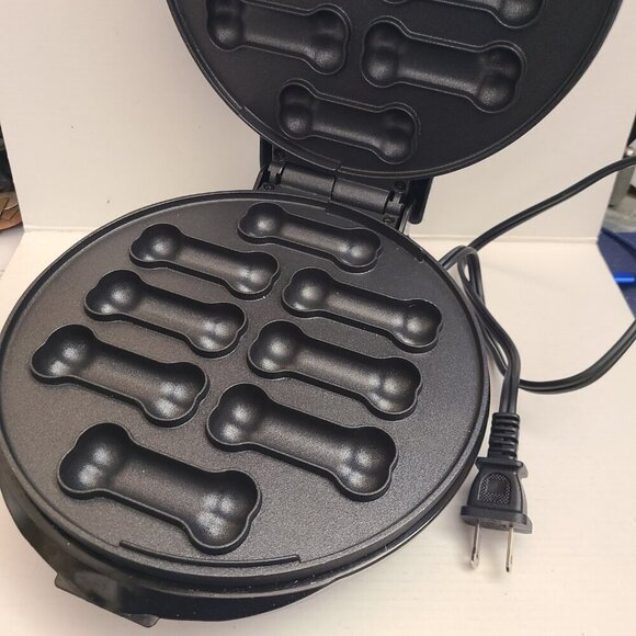 Dash Express Dog Bone Treat Maker - Picture 2 of 8